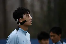 蒋圣龙鼻骨骨折 国足又添新伤员图片