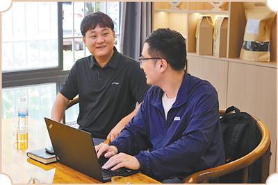 到澜沧江边，听周边交流和声（边城见闻）