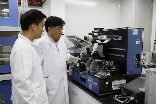 我国科学家将锂电池能量密度和续航能力提高了2-3倍