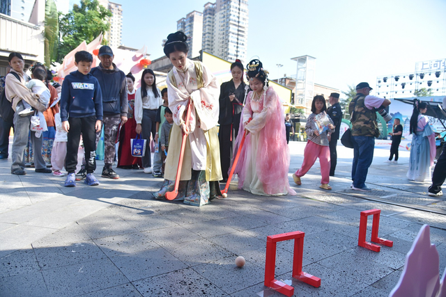 2025南宁市汉服旅拍游园季第三站走进百益·上河城