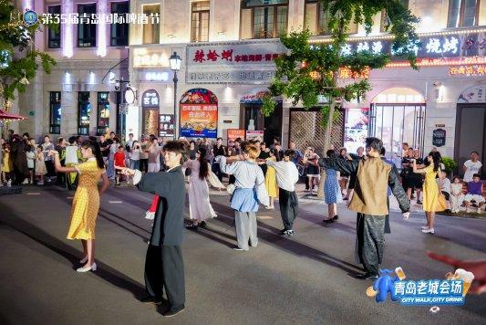 青岛市南：“文化大餐”让居民畅享盛夏