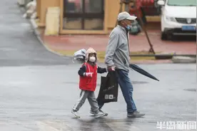 青岛：冬雨蒙蒙图片