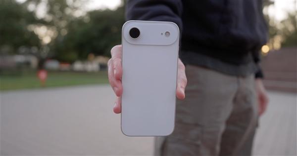 iPhone 17 Air国行版已开始组装：eSIM卡即将到来