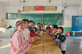 济源市下冶一小：校园小厨神  美味大比拼图片