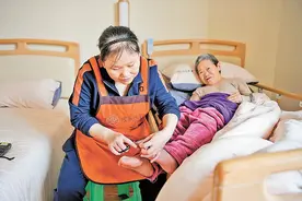 失能失智老人照护困局怎么破图片