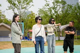 五一假期 单日超2万人次搭乘光谷空轨图片