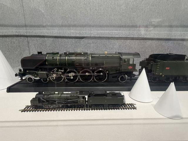 火车迷的节日！上海这个火车模型展上演跨时空的“铁道聚会”