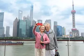 江山如此多娇！近200名游轮入境游客到访上海，来自北美和欧洲图片