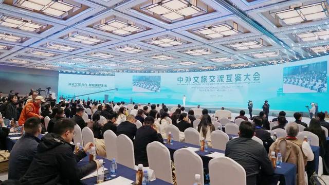 顶流在新都藏不住了！TA是→