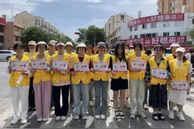 “绿丝带”爱心送考 3天接送中考生4000余人图片
