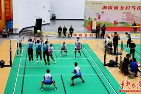 湖南省乡村气排球比赛开幕 28支乡镇队伍展开比拼图片