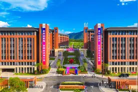 广州城建职业学院（清远校区）迎来首批新生图片