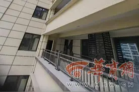 连廊之忧 符合国家标准但却有安全隐患图片