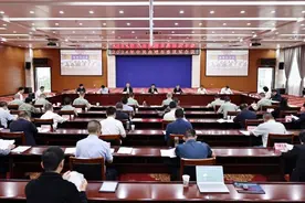 曲靖市召开2024年市委议军会议和曲靖军分区党委第一书记现场办公会图片