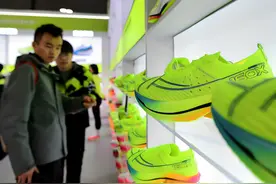 （体育）第六届中国马拉松博览会在厦门开幕图片