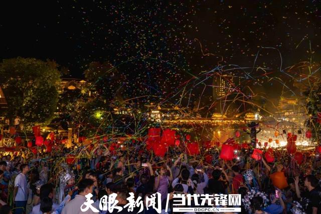 从红色记忆到田园乡愁，从非遗打铁花到潮流音乐节——国庆中秋播州文旅绘就“古今红绿”梦幻长卷