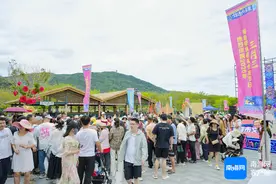 三亚庆祝“三月三”举办黎锦苗绣竞赛 近百名选手同台竞技尽展非遗之美图片