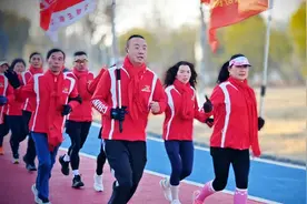 盐城市盐都区举行2025年“全民健身大拜年”系列活动——“庆新春”欢乐跑图片