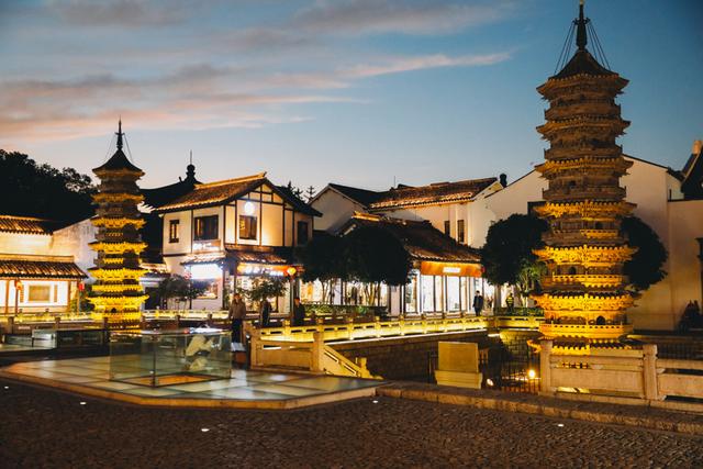 古镇寻“情”记