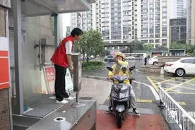 潮评丨杭州“小哥码”：外卖骑手的“知心码”，社会的“安心码”图片