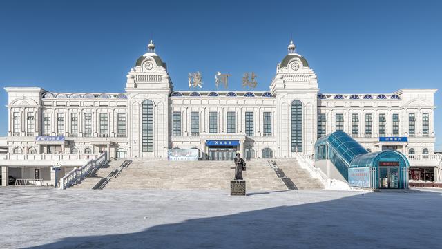 中国蓝观察丨多地官宣“雪假” 冰雪经济有多“热”？