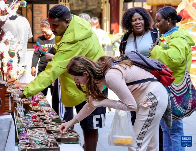 上海豫园：沉浸感受非遗魅力
