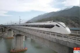 “轨道上的大湾区”加速形成图片