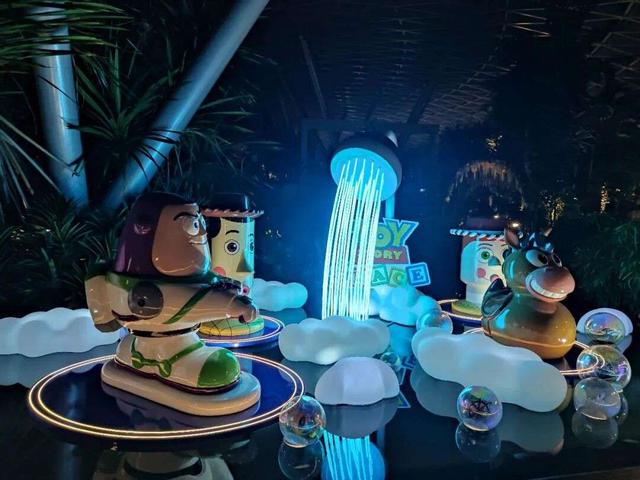 迪士尼游轮正式登陆樟宜！6米巨船+海底世界，打卡、DIY、嘉年华、限量周边一次玩爽！