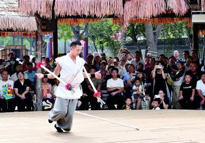 观景赏艺 一路芬芳燕赵间