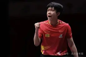 王楚钦谈球拍受损事件：场上有些别扭，心态上有些忐忑图片