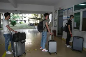 额外交费400元才能用，大学宿舍空调应该怎么配？| 新京报快评图片