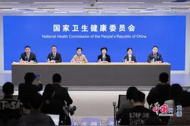 国家卫健委：北京等九大城市妇幼机构儿科呼吸道疾病每日平均门急诊量，3个多月来增长52%图片