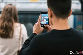 上海男子在地铁拍摄短裙女性被拘，案由为何不是“偷拍他人隐私”？｜法治观察图片