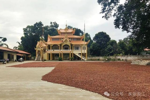 勒勐村：百年榕影里的傣乡烟火