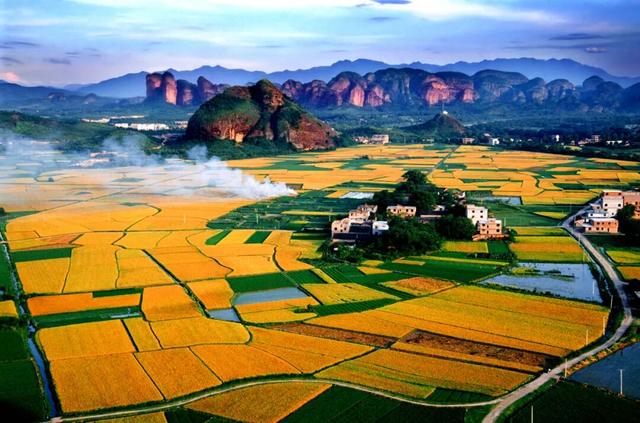 秋高气爽，登高望远！龙虎山带你拥抱“诗与远方”！