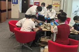 中信银行成都分行：便捷兑换残损币  温情服务暖人心图片