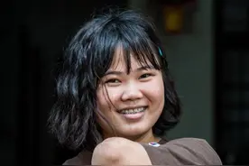 感动全网的海南“折翼女孩”，上学了！图片