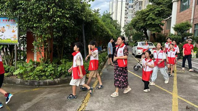 西湖双城记：一条苏堤连起的“生态志愿军”