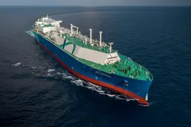 沪东中华承建卡塔尔LNG“百船计划”：首批两船同日命名 新签6艘超大型LNG船图片