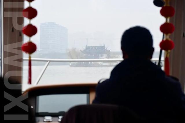 爆满！今天无锡这里排起长队