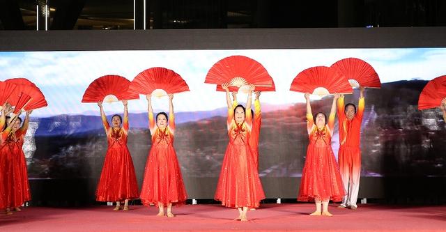 快看！国庆好节目！他！她！他们！肥城“明星”进景区进社区！详情…