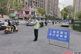 福建蕉城：畲乡“护学志愿队”撑起学生“安全伞”图片