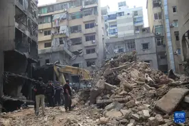 现场直击｜空袭过后，贝鲁特废墟中的哽咽与诉说图片