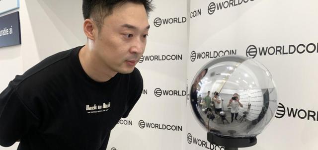 奥特曼公然叫板马斯克，重金杀入脑机接口，硅谷两大巨头彻底决裂