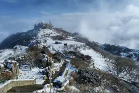 泰山开启仙境模式！14日泰安雨雪大风＋大幅度降温再度来袭图片