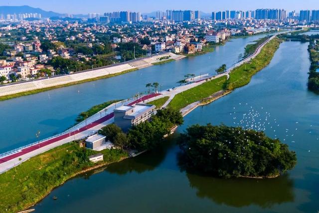 跟着赛事游鹤山！动起来！用运动方式打开鹤山～