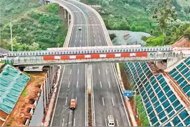 重庆首条市域外城市快速路通车图片