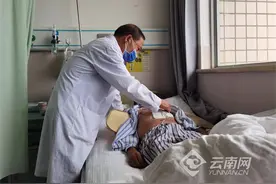 省一院完成云南省内首例“心脑同治”杂交手术图片