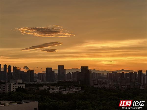 沉浸式感受长沙日出，每一幕都像从诗词里走来