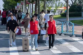 欢迎你，文旅职院的“新”上人——烟台文化旅游职业学院2023级新生报到图片